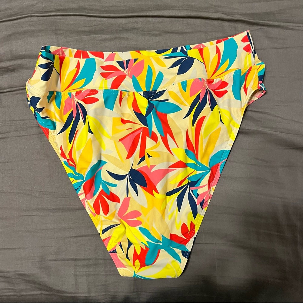 Bare Necessities bikini - Picture 3 of 8